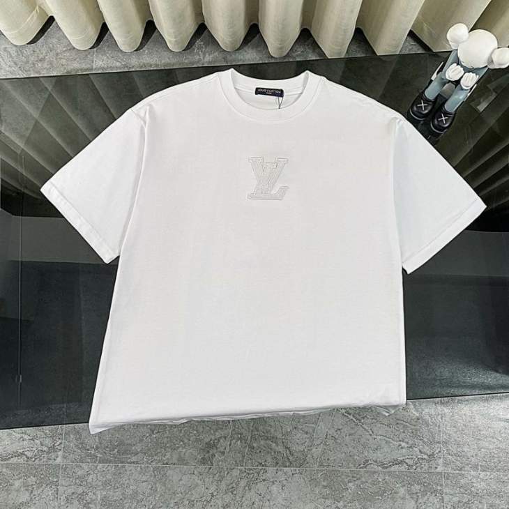 Picture of Louis Vuitton T Shirts Short _SKULVS-XLaatx027507
